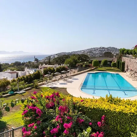 Apartamento House With Sea View And Shared Pool In Bodrum Turgutreis