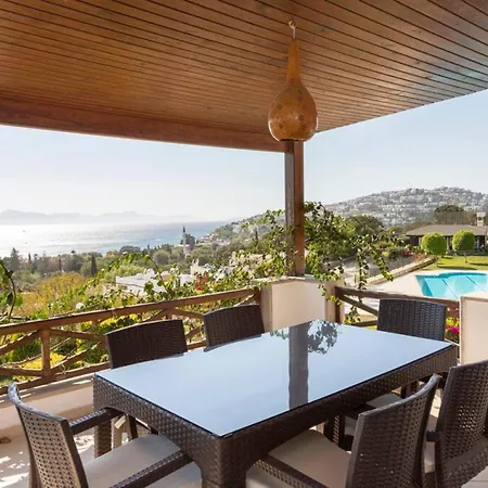 House With Sea View And Shared Pool In Bodrum Apartamento